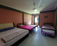 Malaysia Sarawak Mulu vacation rental compare prices direct by owner 13935038