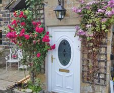 United Kingdom Derbyshire Glossop vacation rental compare prices direct by owner 12985597