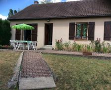 France Burgundy Le Veurdre vacation rental compare prices direct by owner 12984162