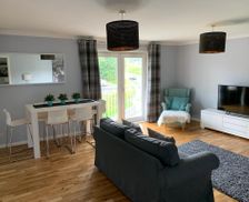 United Kingdom Lanarkshire East Kilbride vacation rental compare prices direct by owner 16246080