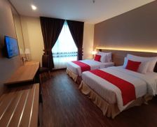 Indonesia Banten Cilegon vacation rental compare prices direct by owner 18072384