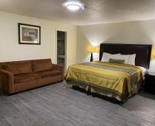 United States New Mexico Las Vegas vacation rental compare prices direct by owner 18196496