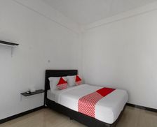 Indonesia East Java Kediri vacation rental compare prices direct by owner 16093130