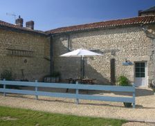 France New Aquitaine Prinçay vacation rental compare prices direct by owner 12995108