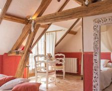 France Burgundy Vieux-Château vacation rental compare prices direct by owner 16518825