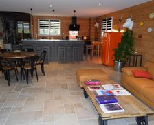 France Burgundy Saint-Seine-en-Bâche vacation rental compare prices direct by owner 13861962