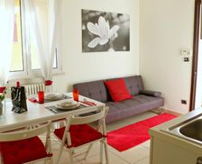 Italy Emilia-Romagna Riccione vacation rental compare prices direct by owner 4130023