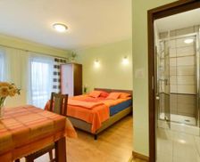 Poland Lower Silesia Jelenia Góra vacation rental compare prices direct by owner 28231156