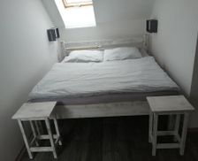 Czechia South Bohemia Jindřichŭv Hradec vacation rental compare prices direct by owner 14419662