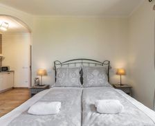 Italy Piedmont Vigliano d'Asti vacation rental compare prices direct by owner 14224555