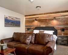 United States Montana West Yellowstone vacation rental compare prices direct by owner 17717900