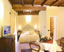 Italy Piedmont Carrù vacation rental compare prices direct by owner 14170732