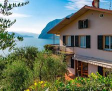 Italy Lombardy Riva di Solto vacation rental compare prices direct by owner 14651677