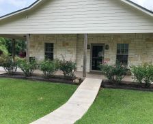 United States Texas Burton vacation rental compare prices direct by owner 12663733