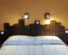 Italy Marche Camerino vacation rental compare prices direct by owner 13025094