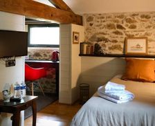 France Pays de la Loire Le Puy-Saint-Bonnet vacation rental compare prices direct by owner 14003719