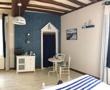 France Pays de la Loire Doué-la-Fontaine vacation rental compare prices direct by owner 16406798