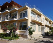 Greece Central Greece Kírra vacation rental compare prices direct by owner 9818151