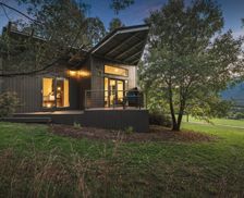 Australia Victoria Porepunkah vacation rental compare prices direct by owner 14324424