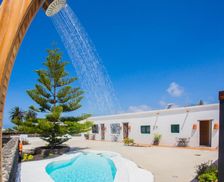 Spain Lanzarote Yaiza vacation rental compare prices direct by owner 24765099