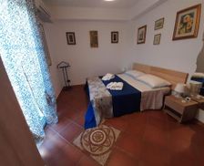 Italy Sicily Mazzeo vacation rental compare prices direct by owner 27720200