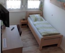 Germany Lower-Saxony Ganderkesee vacation rental compare prices direct by owner 13963554