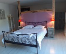 France Aquitaine Saint-Martin-de-Fressengeas vacation rental compare prices direct by owner 14038795