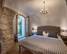 France Provence-Alpes-Côte d'Azur Cabrières-dʼAigues vacation rental compare prices direct by owner 13940432