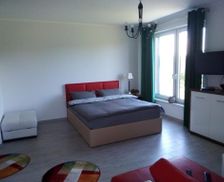 Poland Pomerania Brodnica Dolna vacation rental compare prices direct by owner 16095729