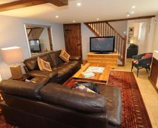 United Kingdom Dorset Charmouth vacation rental compare prices direct by owner 13963179