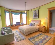 United States Wisconsin Marinette vacation rental compare prices direct by owner 14733268