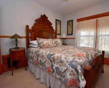 United States Wisconsin Sturgeon Bay vacation rental compare prices direct by owner 12950348