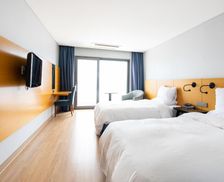 South Korea Gyeongsangnam-do Jinju vacation rental compare prices direct by owner 14000527