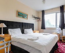 United Kingdom Greater London Harrow vacation rental compare prices direct by owner 14002064