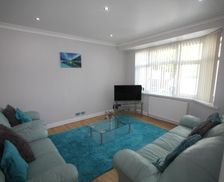 United Kingdom Greater London Hounslow vacation rental compare prices direct by owner 5821163