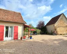 France Aquitaine Saint-Jean-dʼEyraud vacation rental compare prices direct by owner 13725178