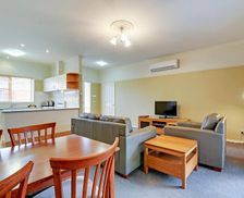 Australia Victoria Traralgon vacation rental compare prices direct by owner 14011742