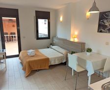 Spain Catalonia Torroella de Montgrí vacation rental compare prices direct by owner 15140297