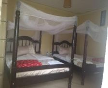 Uganda  Fort Portal vacation rental compare prices direct by owner 13603449