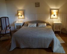 France Aquitaine Saint-Genès-de-Castillon vacation rental compare prices direct by owner 18190204