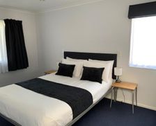 New Zealand Hawke's Bay Waipukurau vacation rental compare prices direct by owner 19361898