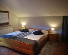 Germany Rhineland-Palatinate Wallenborn vacation rental compare prices direct by owner 14251448