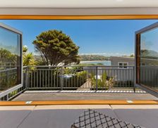New Zealand Waiheke Island Oneroa vacation rental compare prices direct by owner 15820484