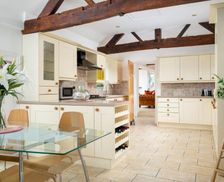 United Kingdom Worcestershire Wick vacation rental compare prices direct by owner 4599522