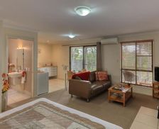 Australia Queensland Stanthorpe vacation rental compare prices direct by owner 13798932