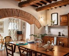 Italy Tuscany Fattoria Montecchio vacation rental compare prices direct by owner 16349010