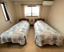 Japan Yamanashi Fujiyoshida vacation rental compare prices direct by owner 14171195