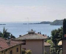 Italy Lombardy Gardone Riviera vacation rental compare prices direct by owner 15847963