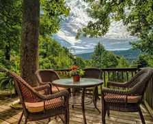 United States North Carolina Saluda vacation rental compare prices direct by owner 20253731