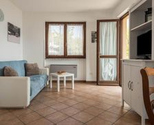 Italy Lombardy Tremosine Sul Garda vacation rental compare prices direct by owner 20325060